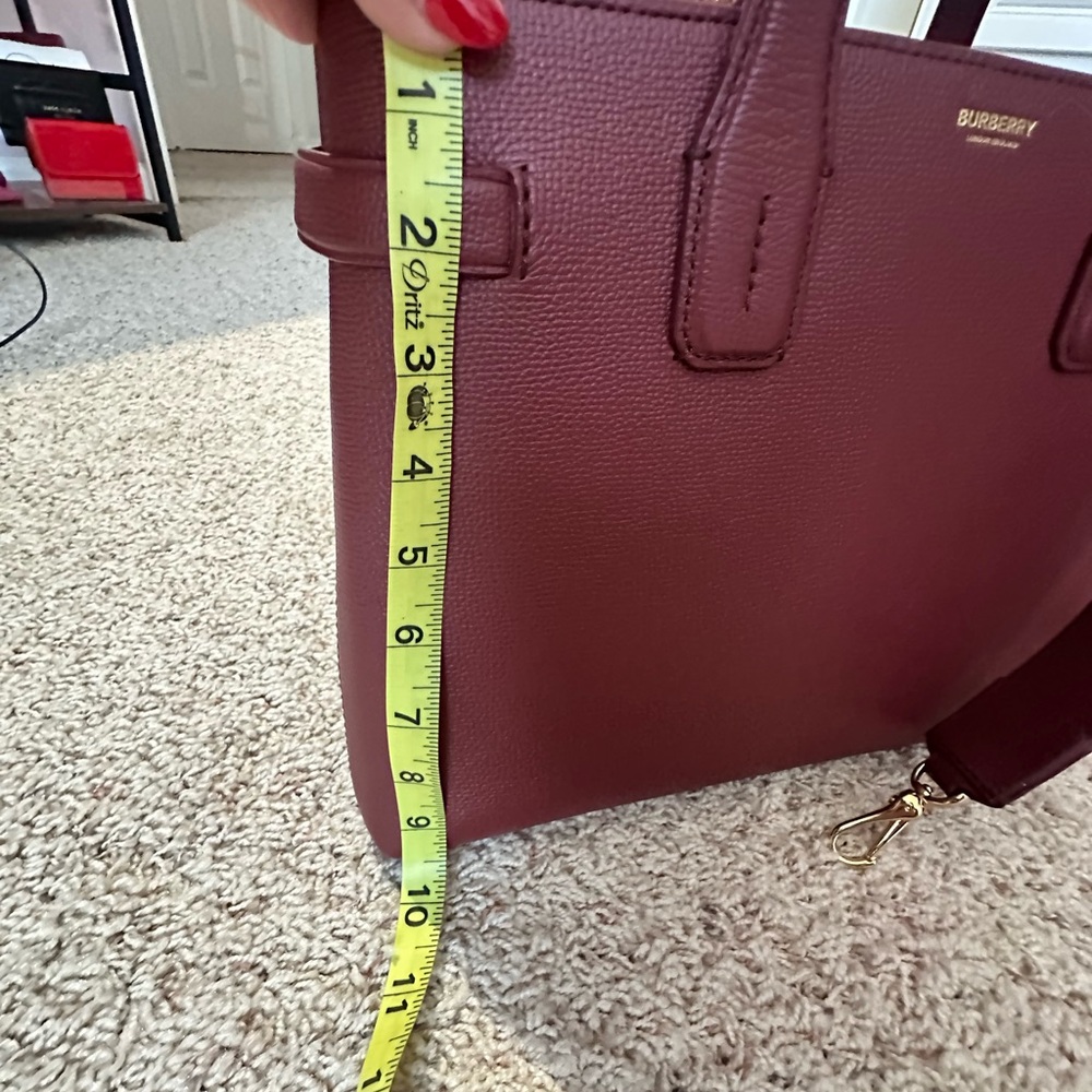 Burberry Crimson Banner HHL Bag - Picture 12 of 15